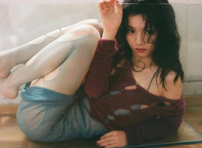 Bsport体育平台：90后湖南女生前卫设计拿国际大奖因为太性感饱受吐槽(图12)